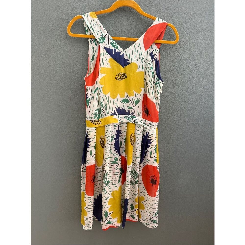 Anthropologie Sz 4 100% silk Floral V-Neck Fit & Flare Dress Cream Blooms Pinup - Picture 2 of 9